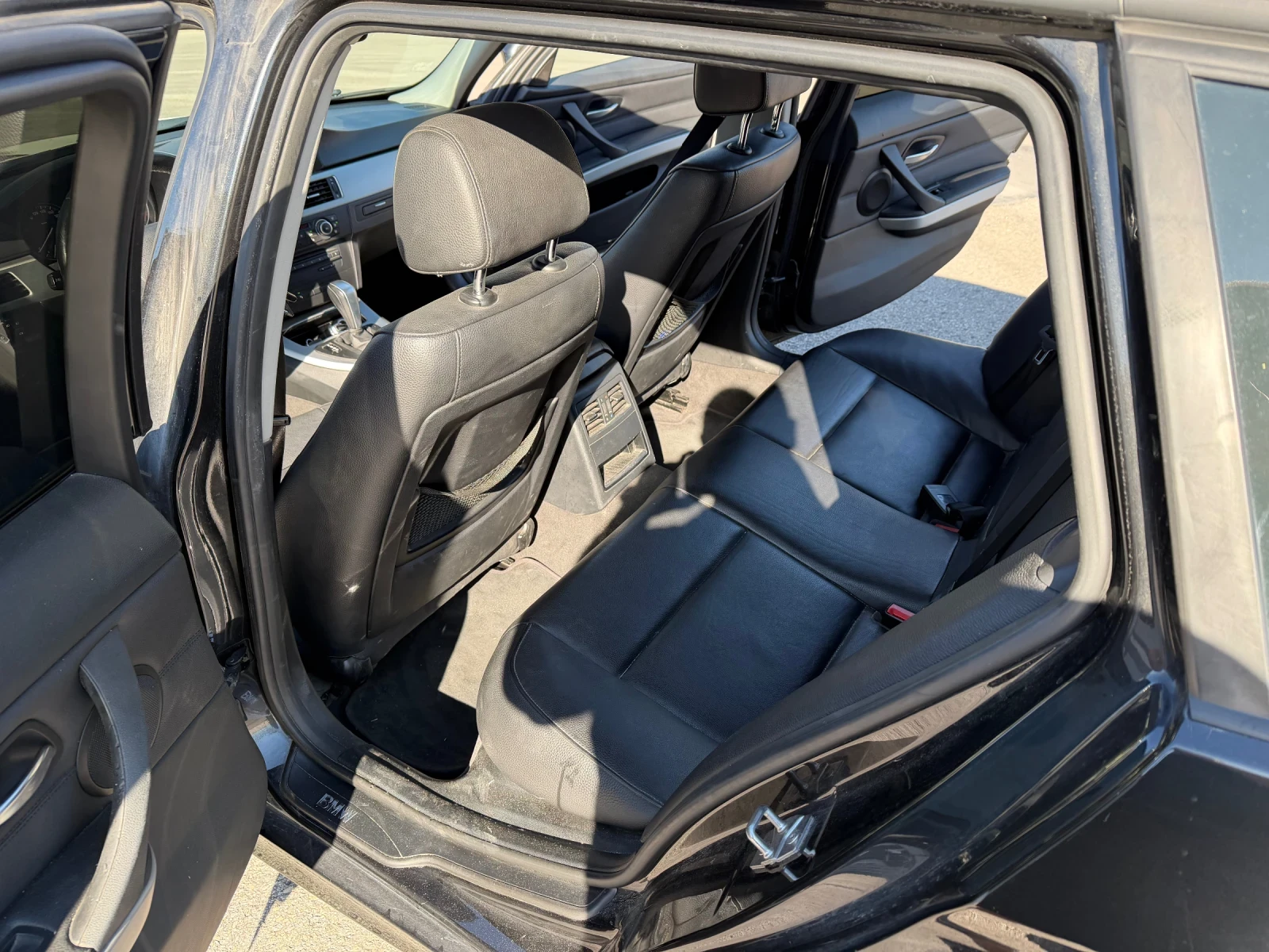 BMW 320 BMW 320d E91, снимка 14 - Автомобили и джипове - 56294156