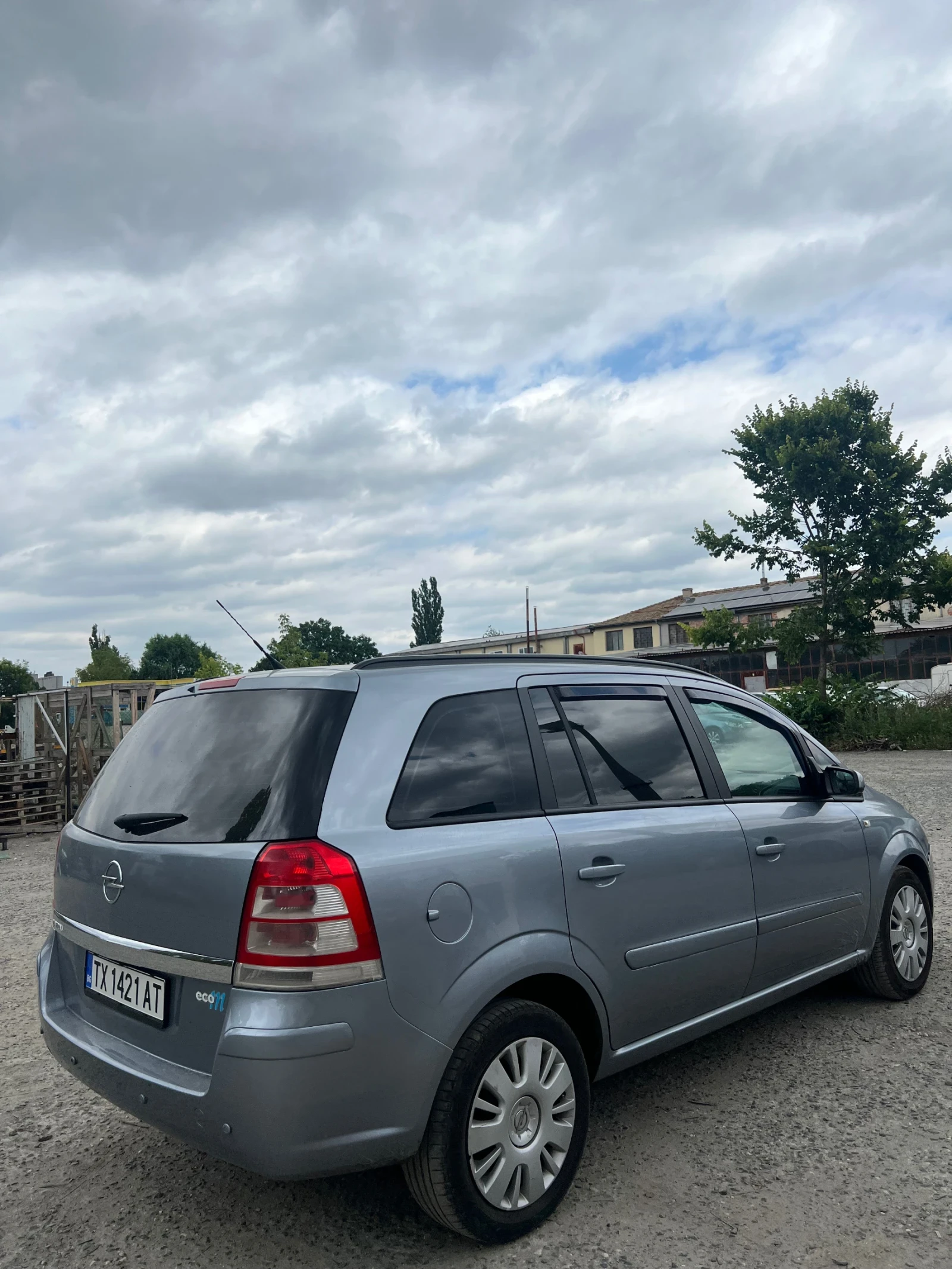 Opel Zafira, снимка 3 - Автомобили и джипове - 56013748