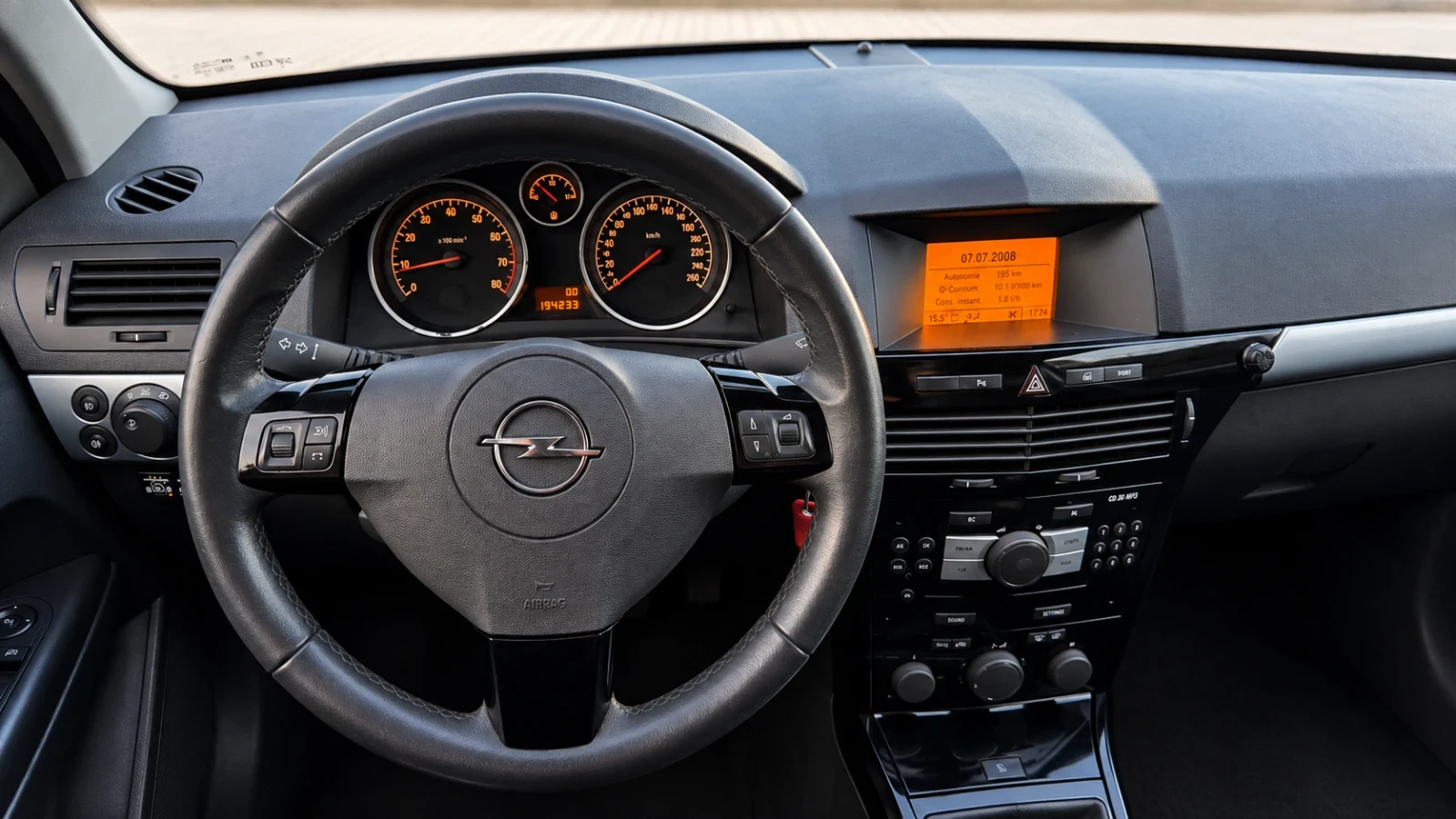 Opel Astra 1.6 Бензин/ Газ, 116К.с, снимка 10 - Автомобили и джипове - 56112602