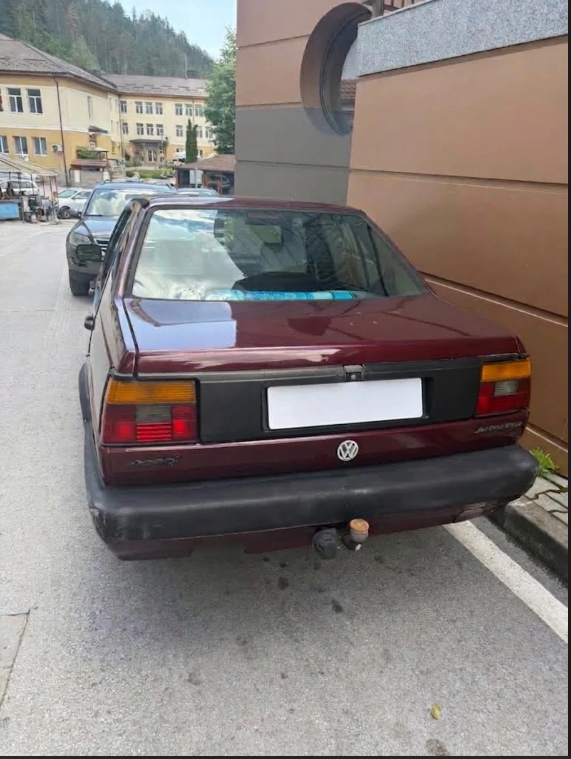 VW Jetta 1.6 TD, снимка 3 - Автомобили и джипове - 56160205