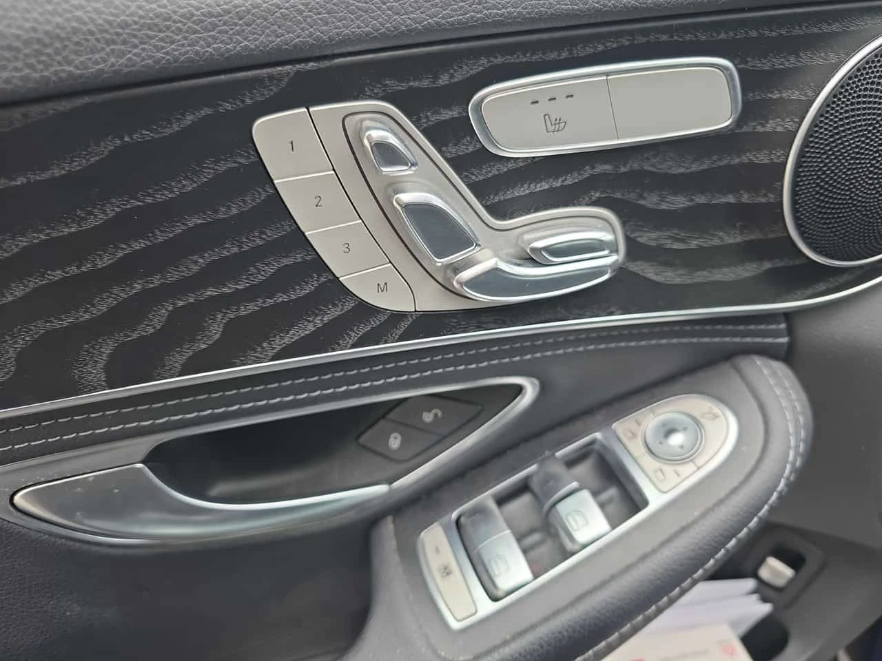 Mercedes-Benz C 300 * CARFAX * , снимка 11 - Автомобили и джипове - 56223282
