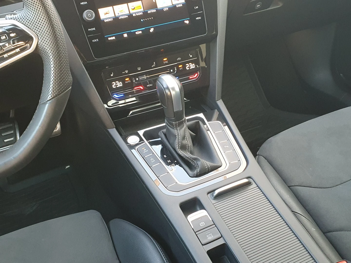 VW Arteon, снимка 15 - Автомобили и джипове - 56422065