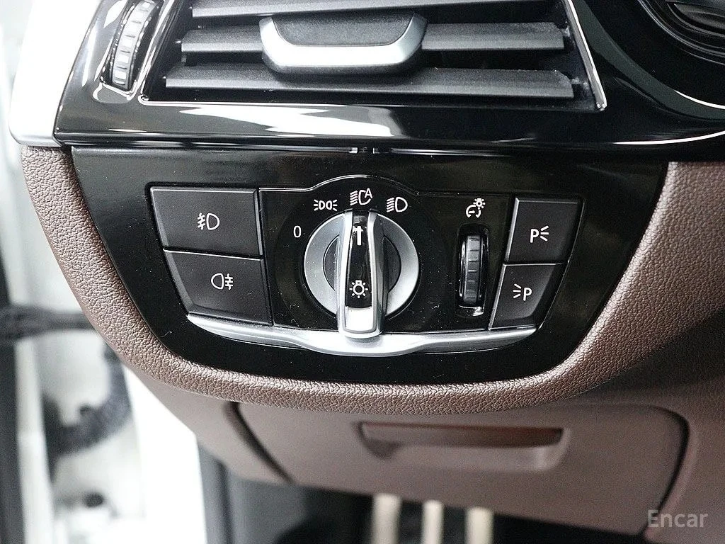 BMW 520 * 520d xDrive M Sport Package Plus * , снимка 14 - Автомобили и джипове - 56714609