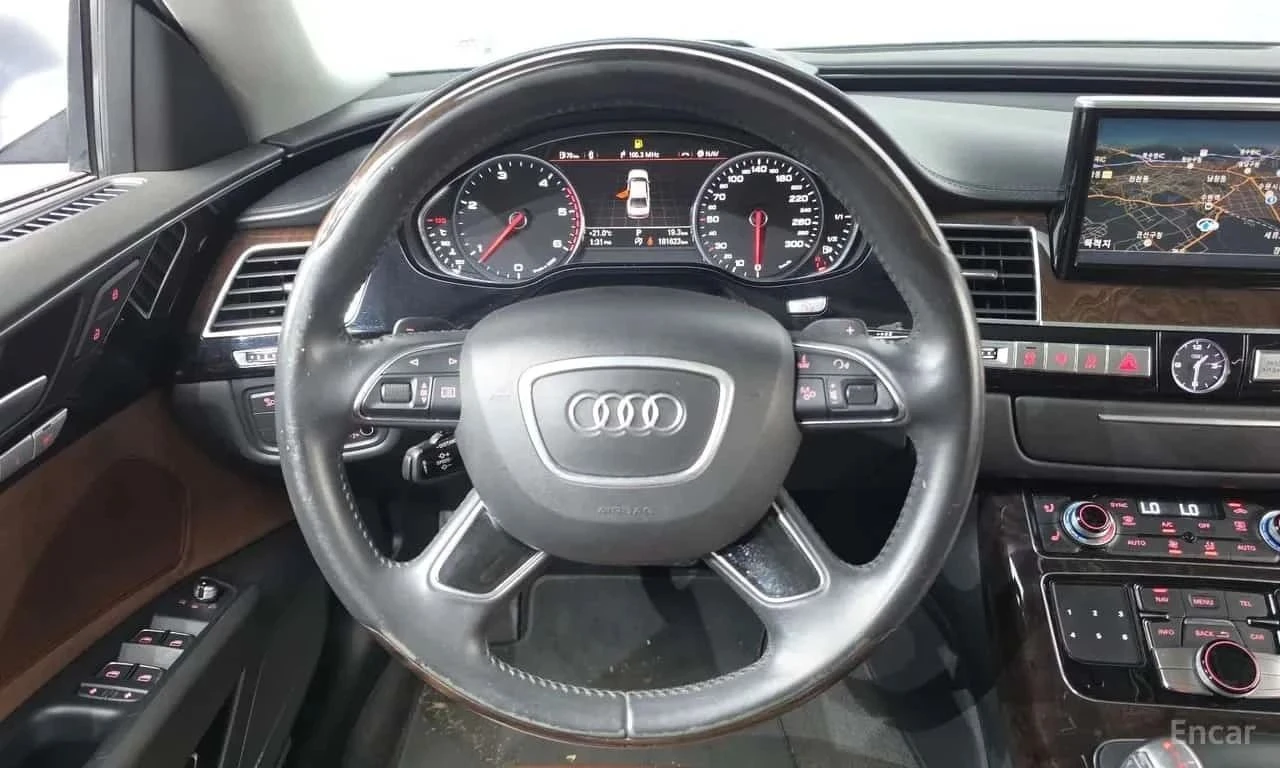 Audi A8, снимка 8 - Автомобили и джипове - 56723577