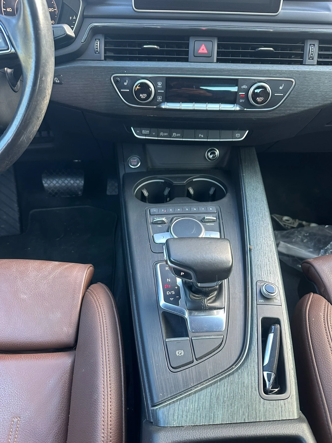 Audi A4 S Line Premium Plus, снимка 16 - Автомобили и джипове - 56741784
