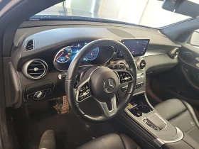 Mercedes-Benz GLC 300 AMG-Line * CARFAX * Панорама * , снимка 7
