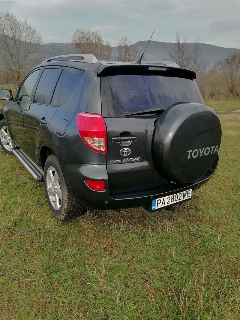 Toyota Rav4 2.0, снимка 4 - Автомобили и джипове - 52442279