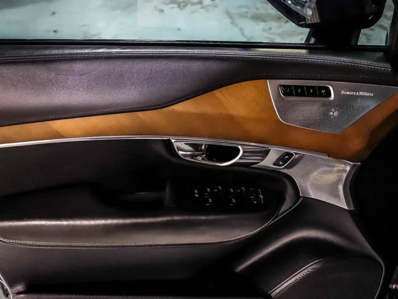 Volvo Xc90 B&W* INSCRIPTION* T6* DIGITAL* DISTRONIK* BLACK OP, снимка 10 - Автомобили и джипове - 52447235