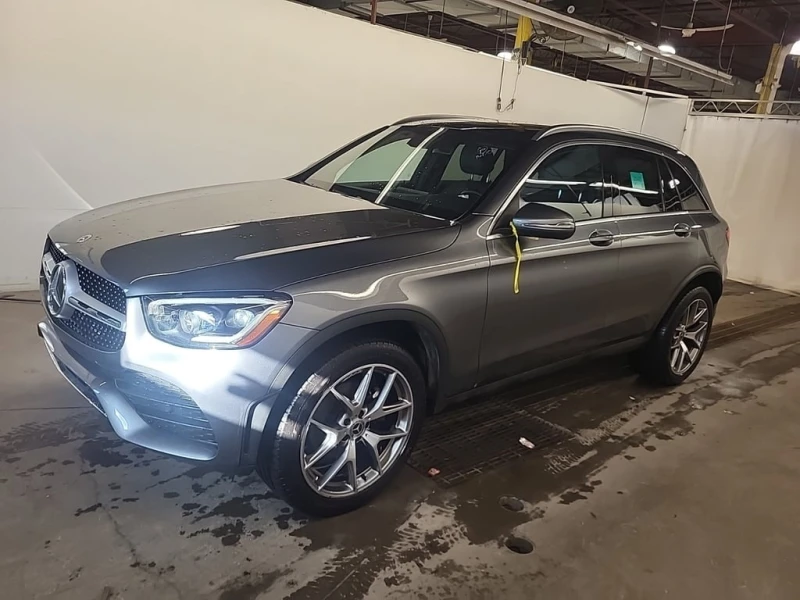 Mercedes-Benz GLC 300 AMG-Line * CARFAX * Панорама * , снимка 2 - Автомобили и джипове - 53341467