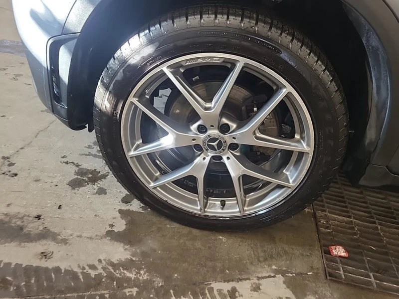 Mercedes-Benz GLC 300 AMG-Line * CARFAX * Панорама * , снимка 14 - Автомобили и джипове - 53341467