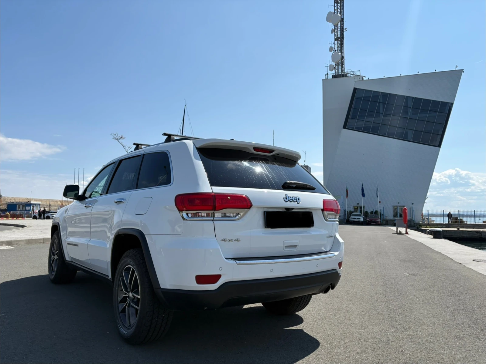 Jeep Grand cherokee 3.6/8 ск ZF - изображение 5