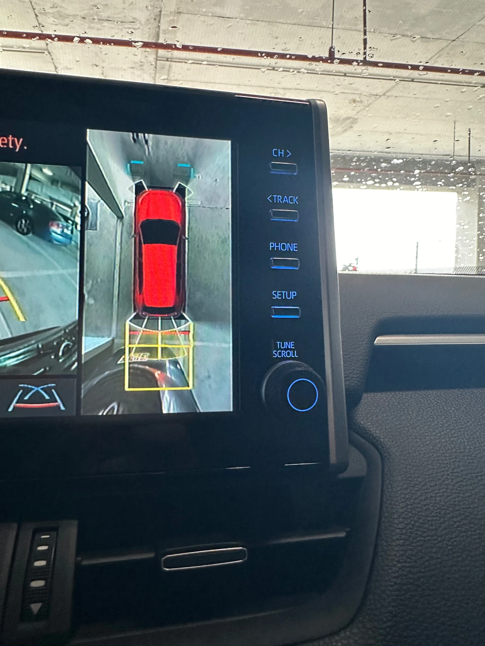 Toyota Rav4 Plug-In   Premium Bi-Tone | Mobile.bg   15