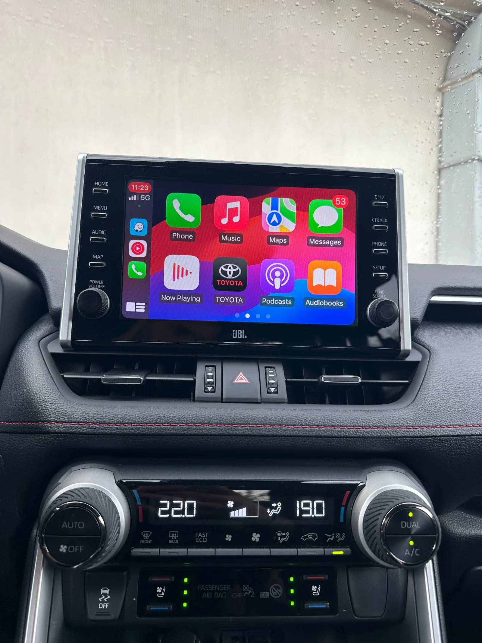 Toyota Rav4 Plug-In   Premium Bi-Tone | Mobile.bg   11