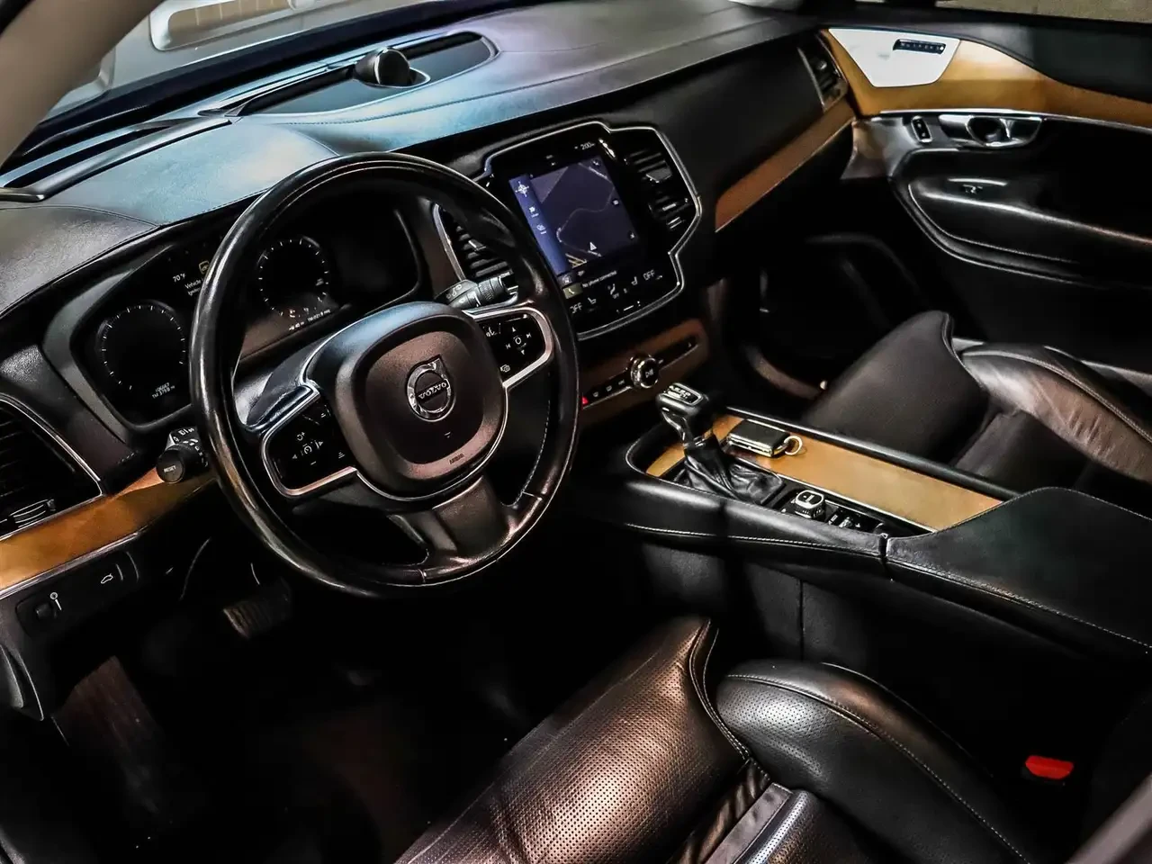 Volvo Xc90 B&W* INSCRIPTION* T6* DIGITAL* DISTRONIK* BLACK OP - изображение 9