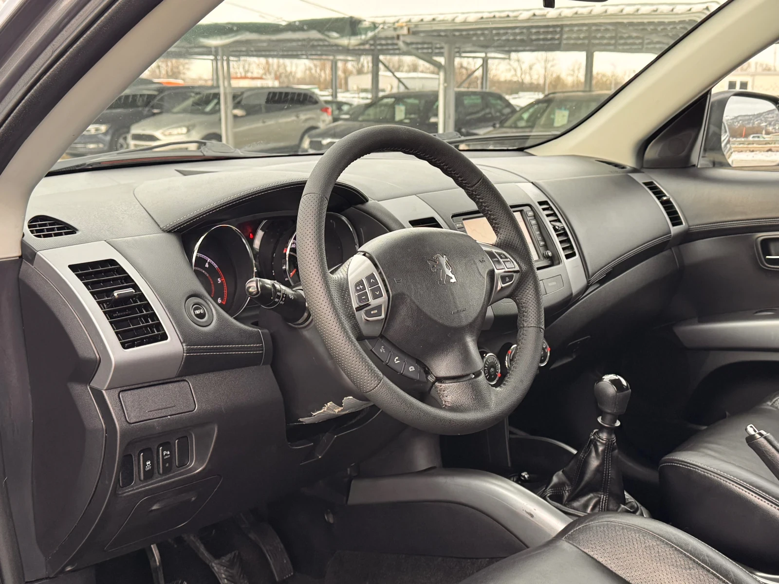 Peugeot 4007 2.2HDI ИТАЛИЯ 4х4 6+ 1 КОЖА НАВИ - изображение 6