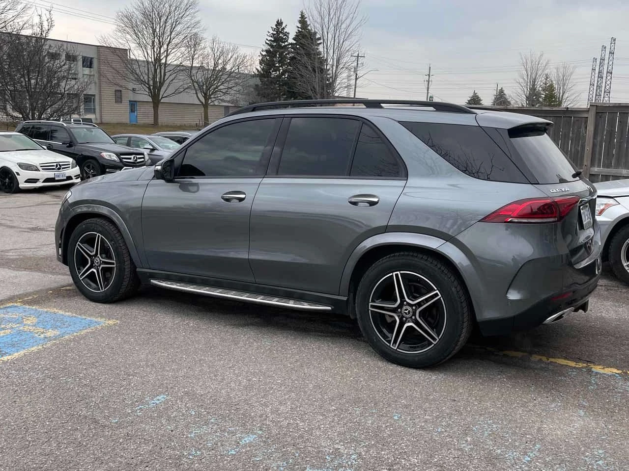 Mercedes-Benz GLE 350 /BURMESTER/360/DISTRONIC/PANO, снимка 2 - Автомобили и джипове - 53996433