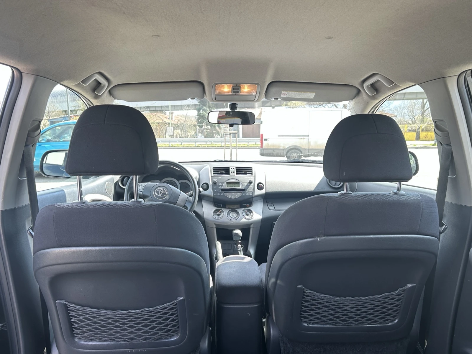 Toyota Rav4 2.2 D-4D, снимка 13 - Автомобили и джипове - 54127112