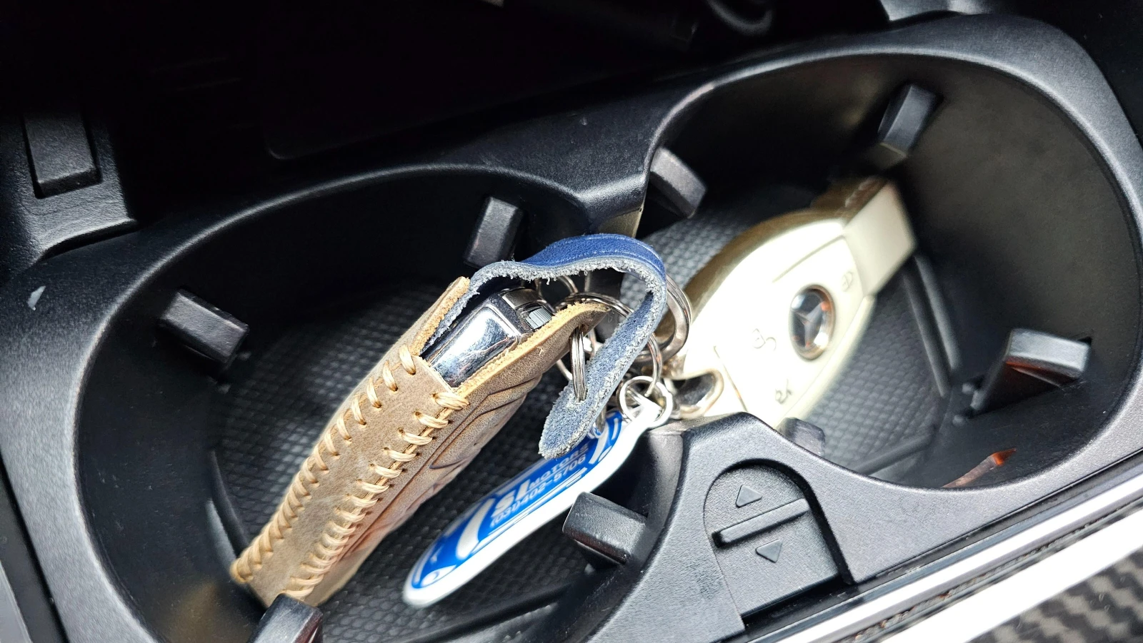 Mercedes-Benz GLC 43 AMG Coupe* 4MATIC* BURMESTER* DISTRONIC* 360* HEAD UP*, снимка 14 - Автомобили и джипове - 54168389