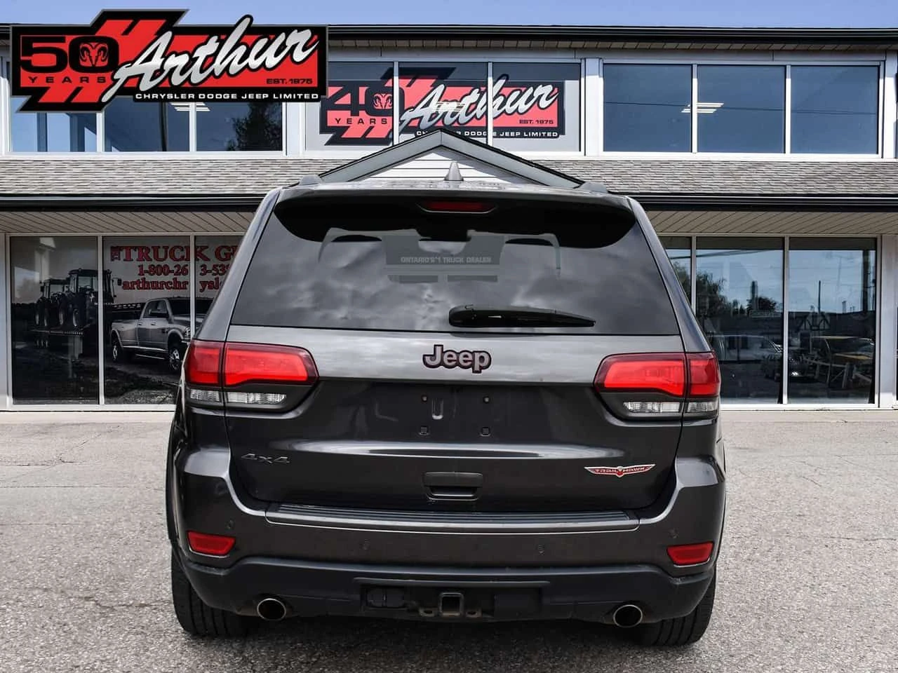 Jeep Grand cherokee TRAILHAWK/CARFAX/5.7/Дистроник/Обдух/Подгрев/5.7, снимка 5 - Автомобили и джипове - 54466775