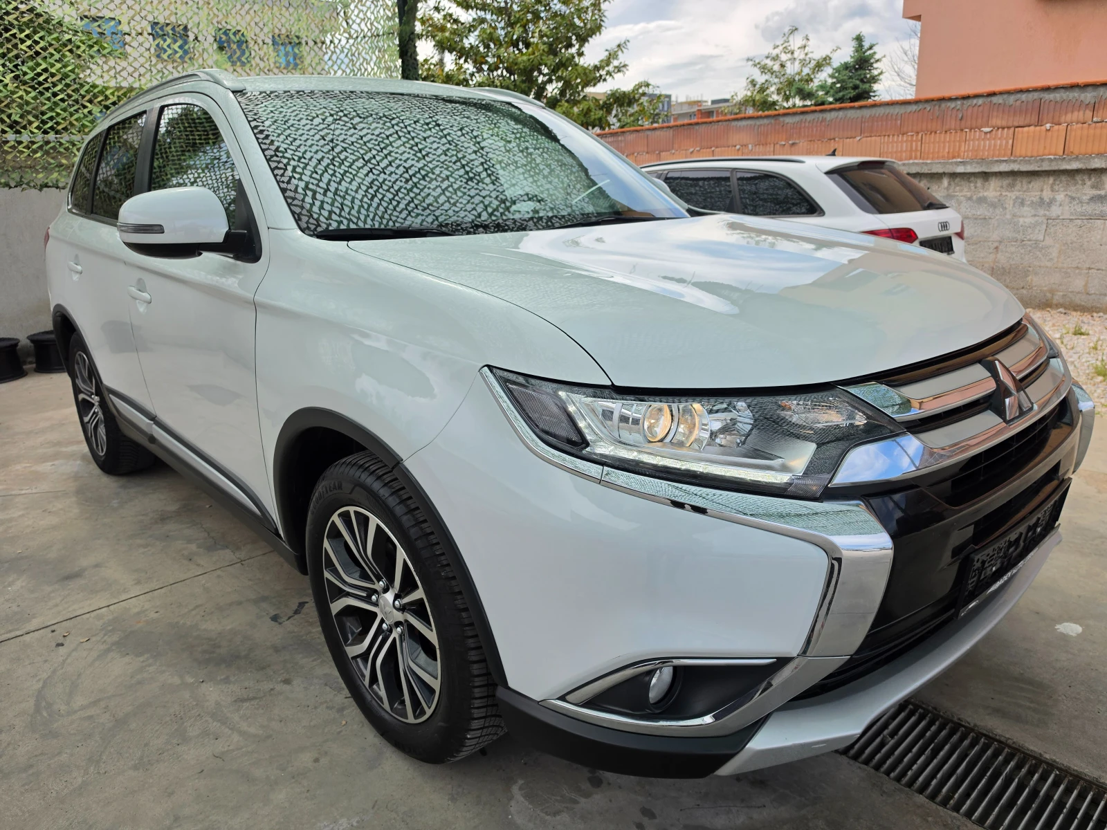 Mitsubishi Outlander 2.2DID /4WD/7-местен/Plus/Evro 6b/, снимка 5 - Автомобили и джипове - 54494267