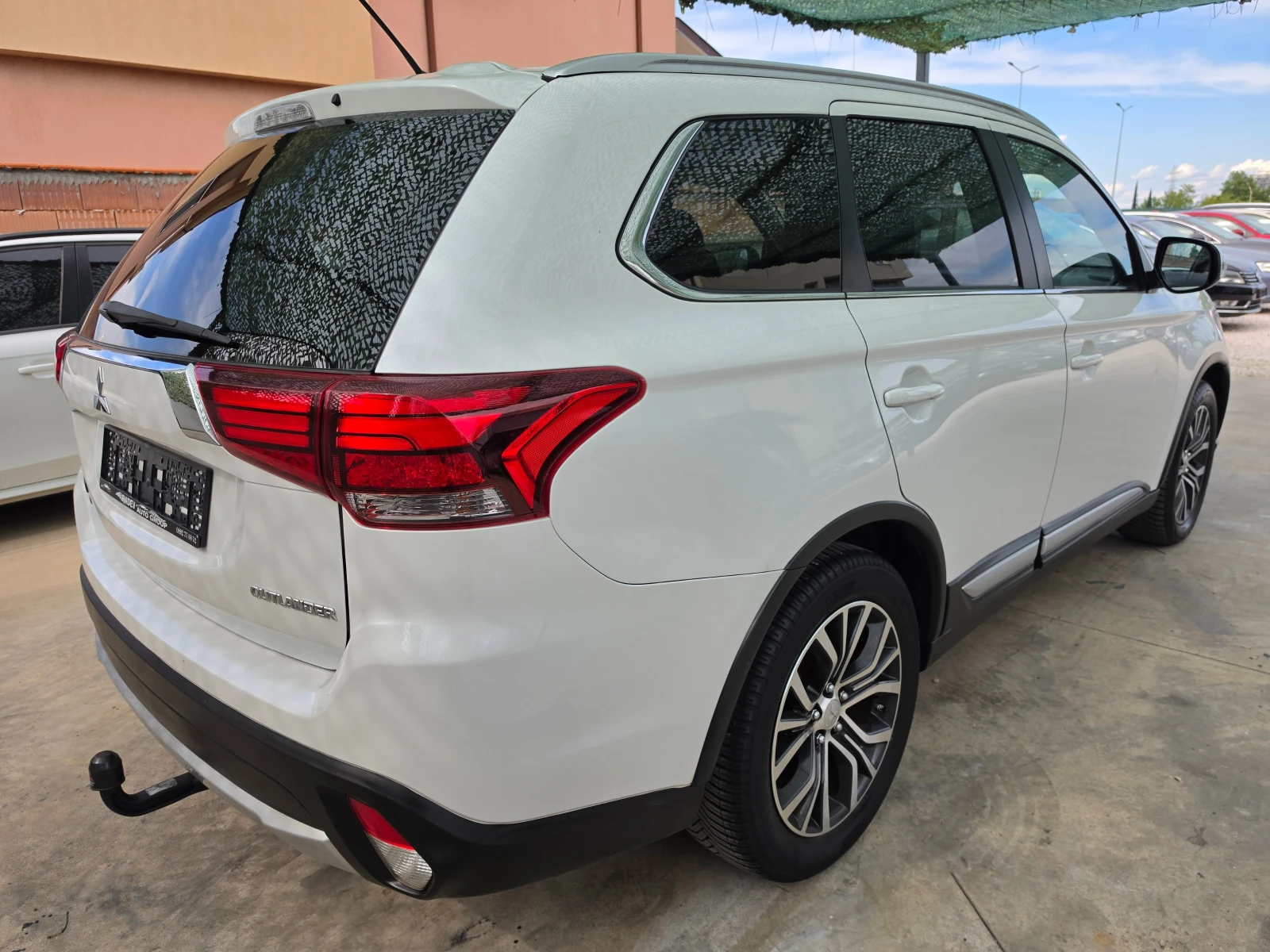 Mitsubishi Outlander 2.2DID /4WD/7-местен/Plus/Evro 6b/, снимка 4 - Автомобили и джипове - 54494267