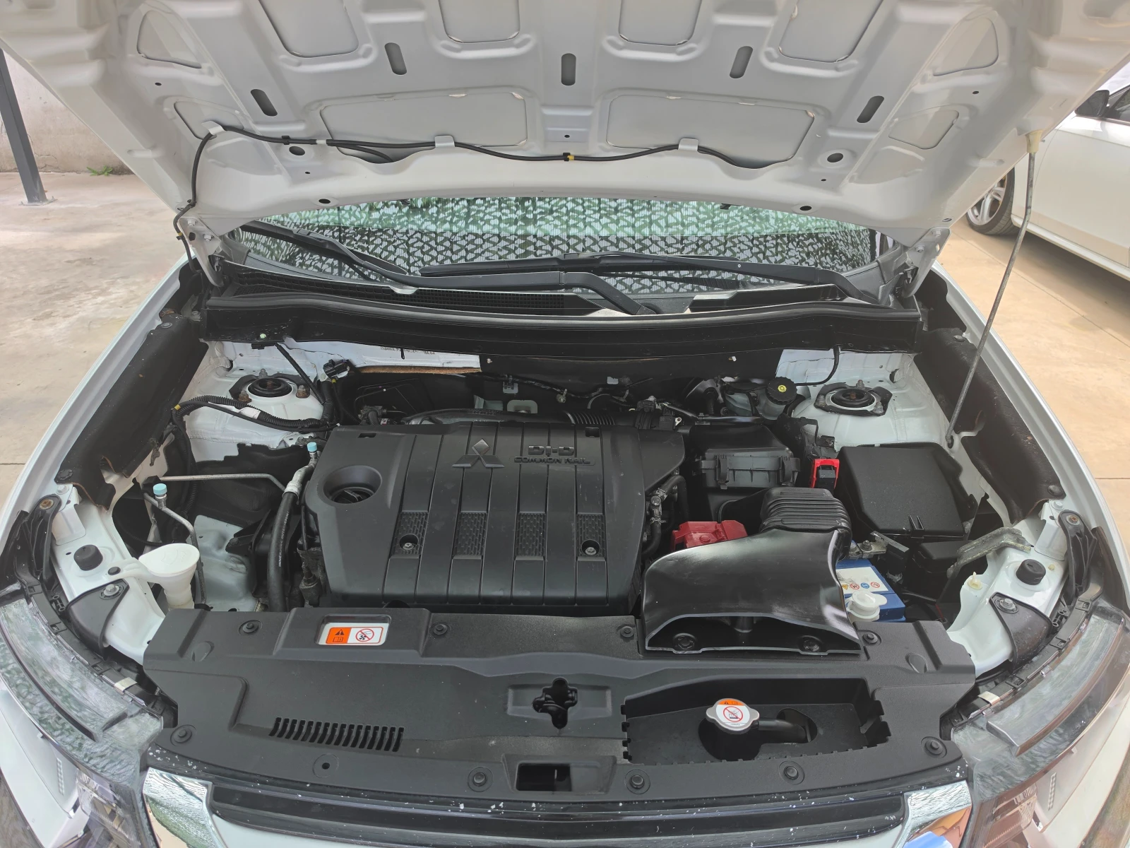 Mitsubishi Outlander 2.2DID /4WD/7-местен/Plus/Evro 6b/, снимка 16 - Автомобили и джипове - 54494267