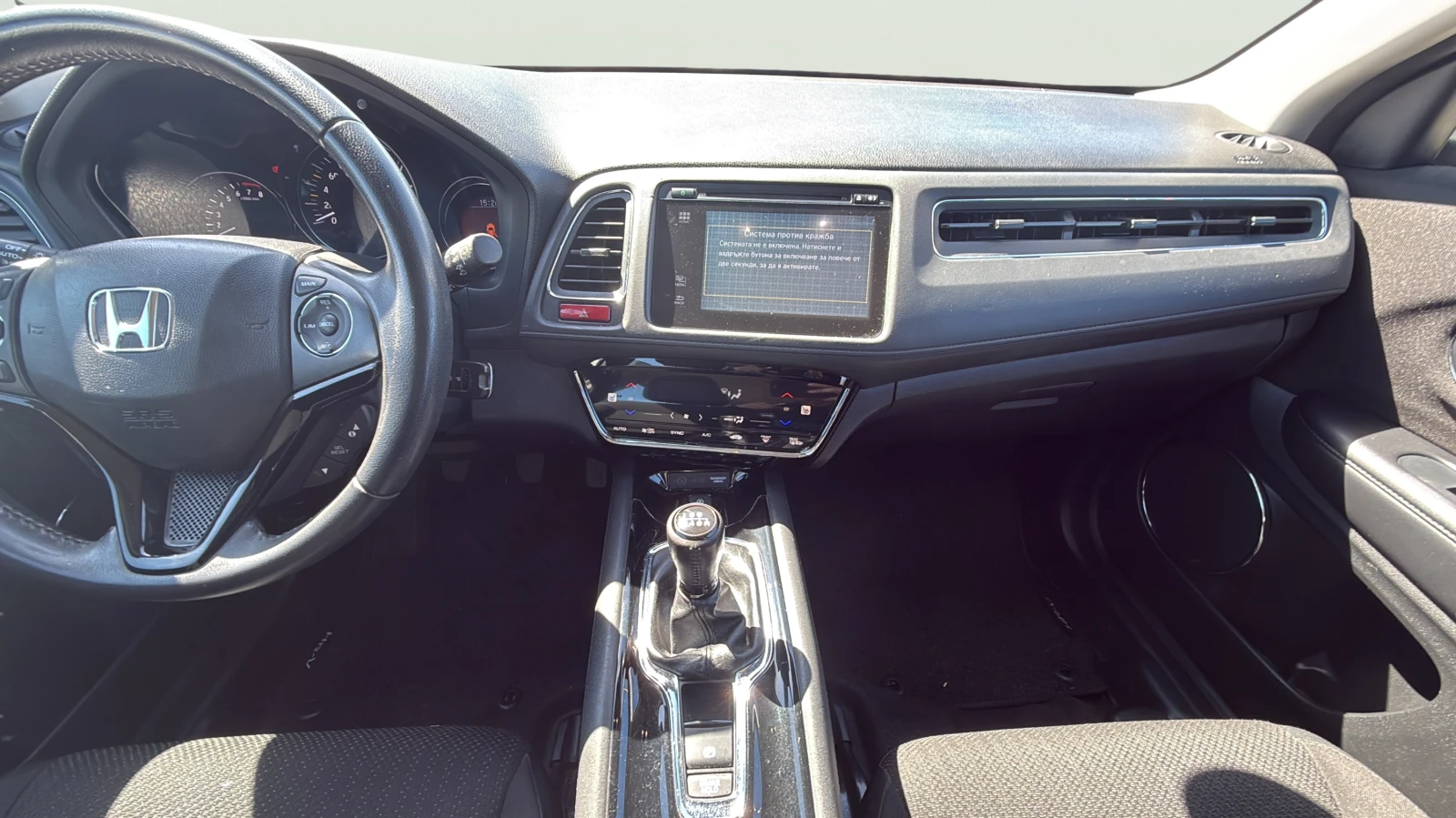 Honda Hr-v 1, 5i, снимка 9 - Автомобили и джипове - 54540946
