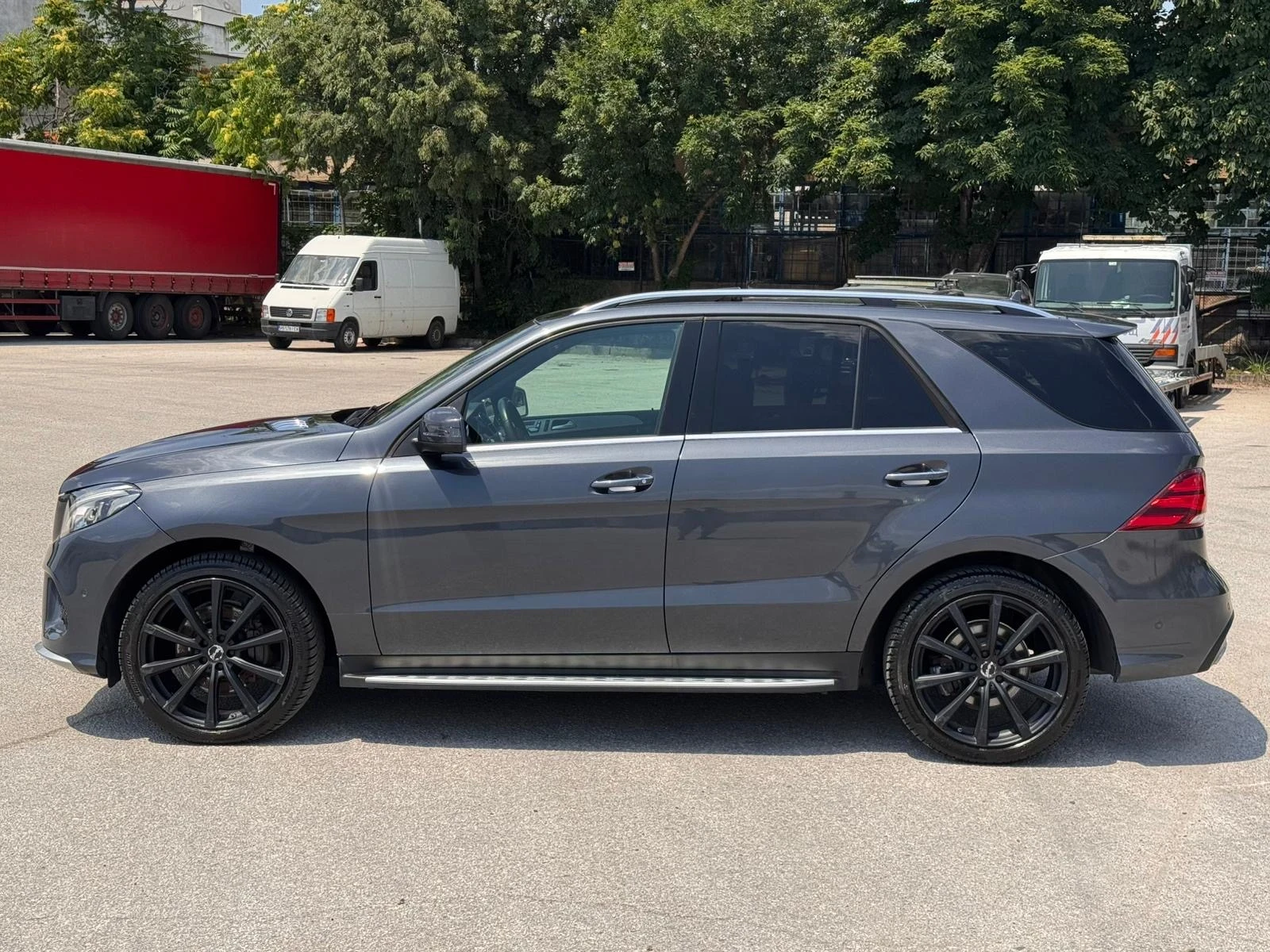 Mercedes-Benz GLE 350 3xTV AMG Full MaX Панорама Дистроник, снимка 4 - Автомобили и джипове - 55076067