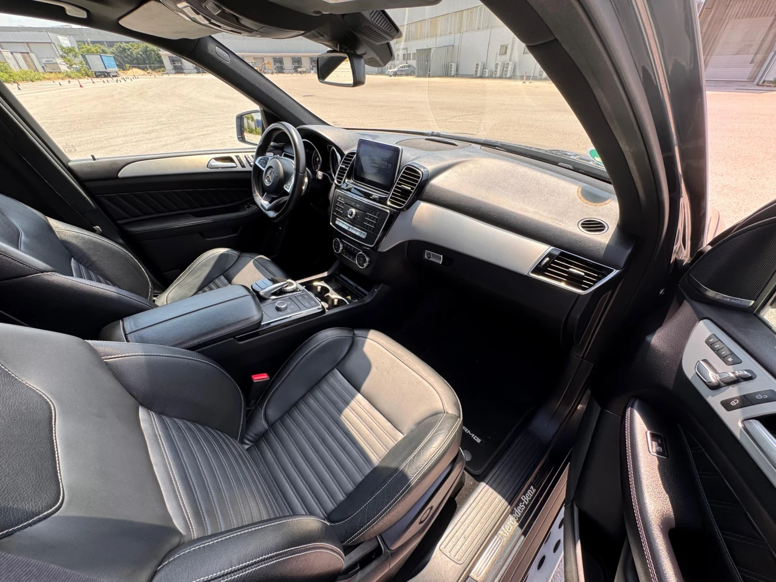 Mercedes-Benz GLE 350 3xTV AMG Full MaX Панорама Дистроник, снимка 15 - Автомобили и джипове - 55076067