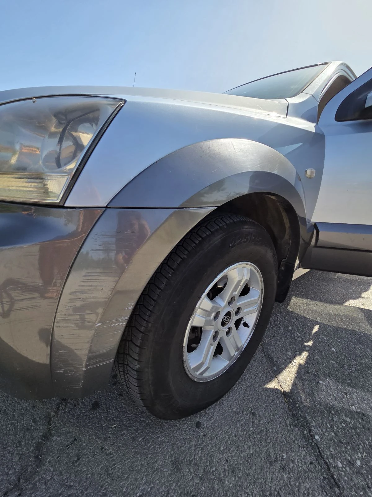 Kia Sorento 2.5 CRDI, снимка 14 - Автомобили и джипове - 55425962