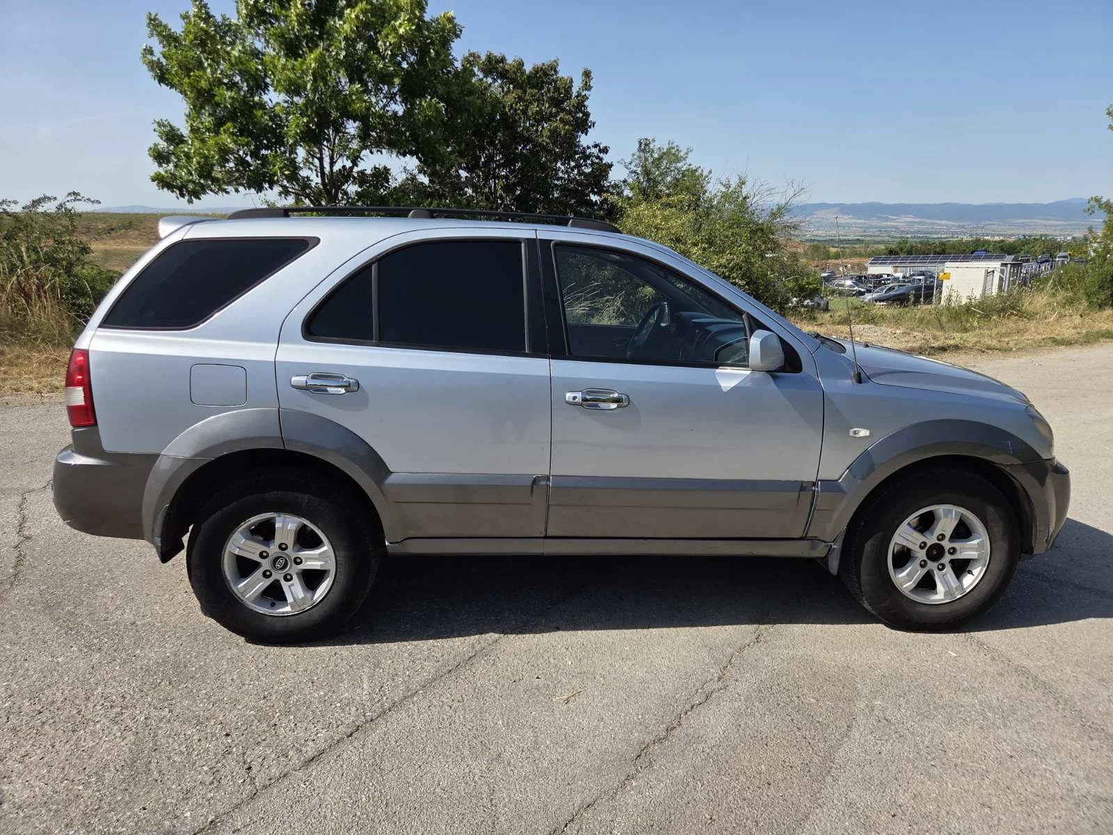 Kia Sorento 2.5 CRDI, снимка 3 - Автомобили и джипове - 55425962