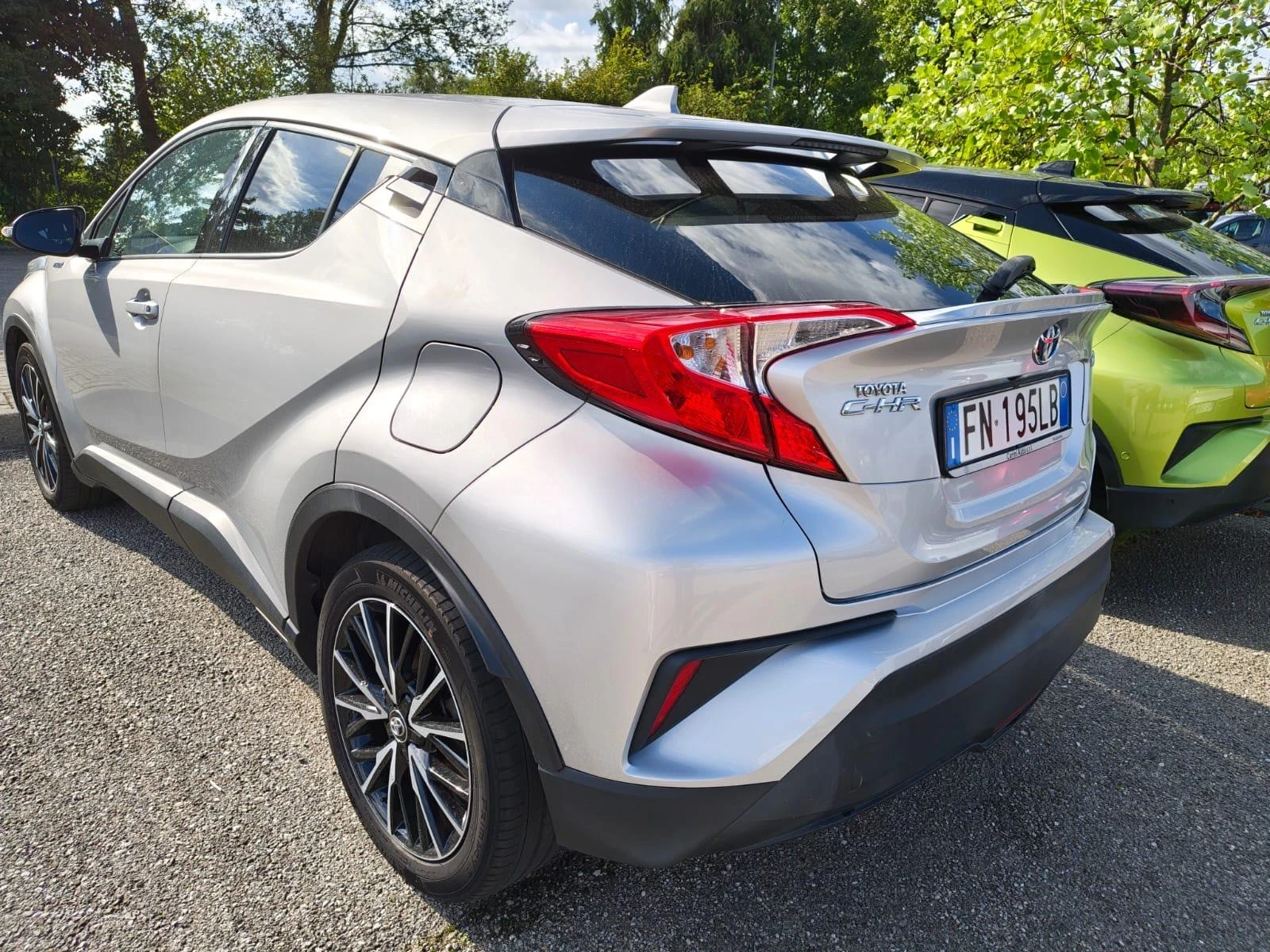Toyota C-HR 1.8 Hibrid Lounge 137800km, снимка 6 - Автомобили и джипове - 55928757