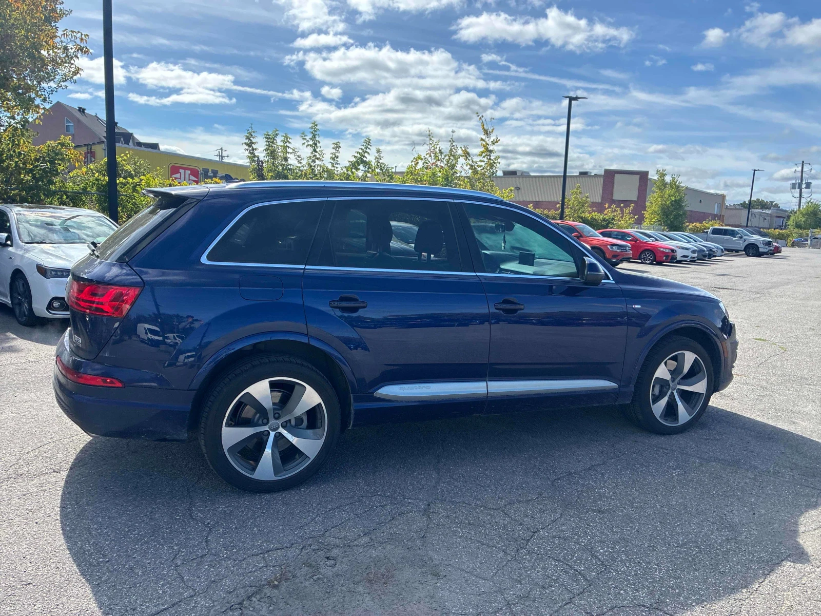 Audi Q7 TECHNIK * CARFAX * AWD * NAV, снимка 3 - Автомобили и джипове - 56197033