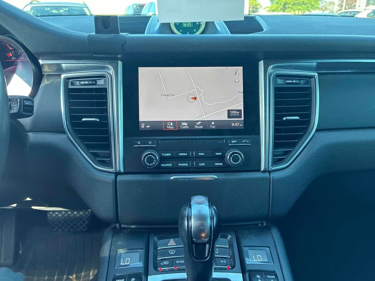 Porsche Macan * AWD * CARFAX * ОПЦИЯ ЗА ФИНАНСИРАНЕ * , снимка 9 - Автомобили и джипове - 56279066