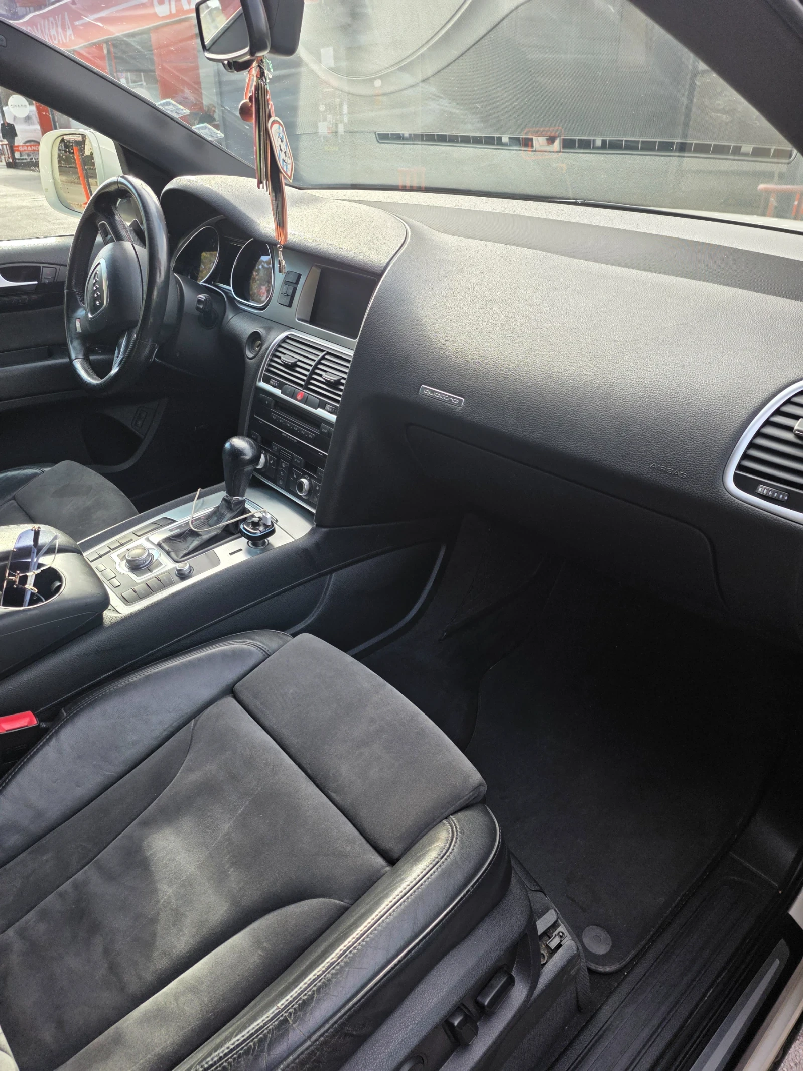 Audi Q7, снимка 7 - Автомобили и джипове - 56563698