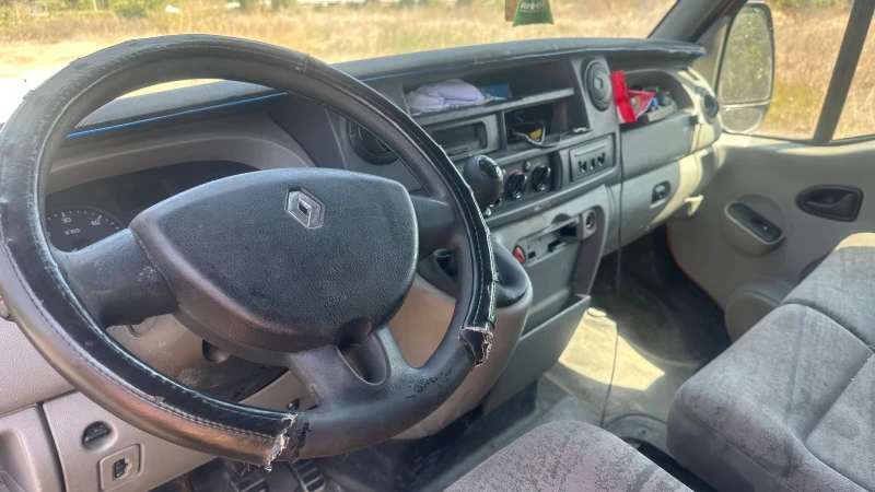 Renault Master 2.5dci 8+ 1 НЕ ПАЛИ СЧУПЕН МОТОР, снимка 8 - Бусове и автобуси - 47203482