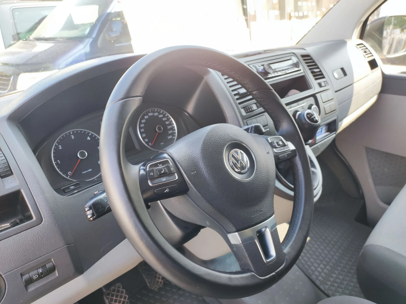VW Transporter 2.0TDI - изображение 5