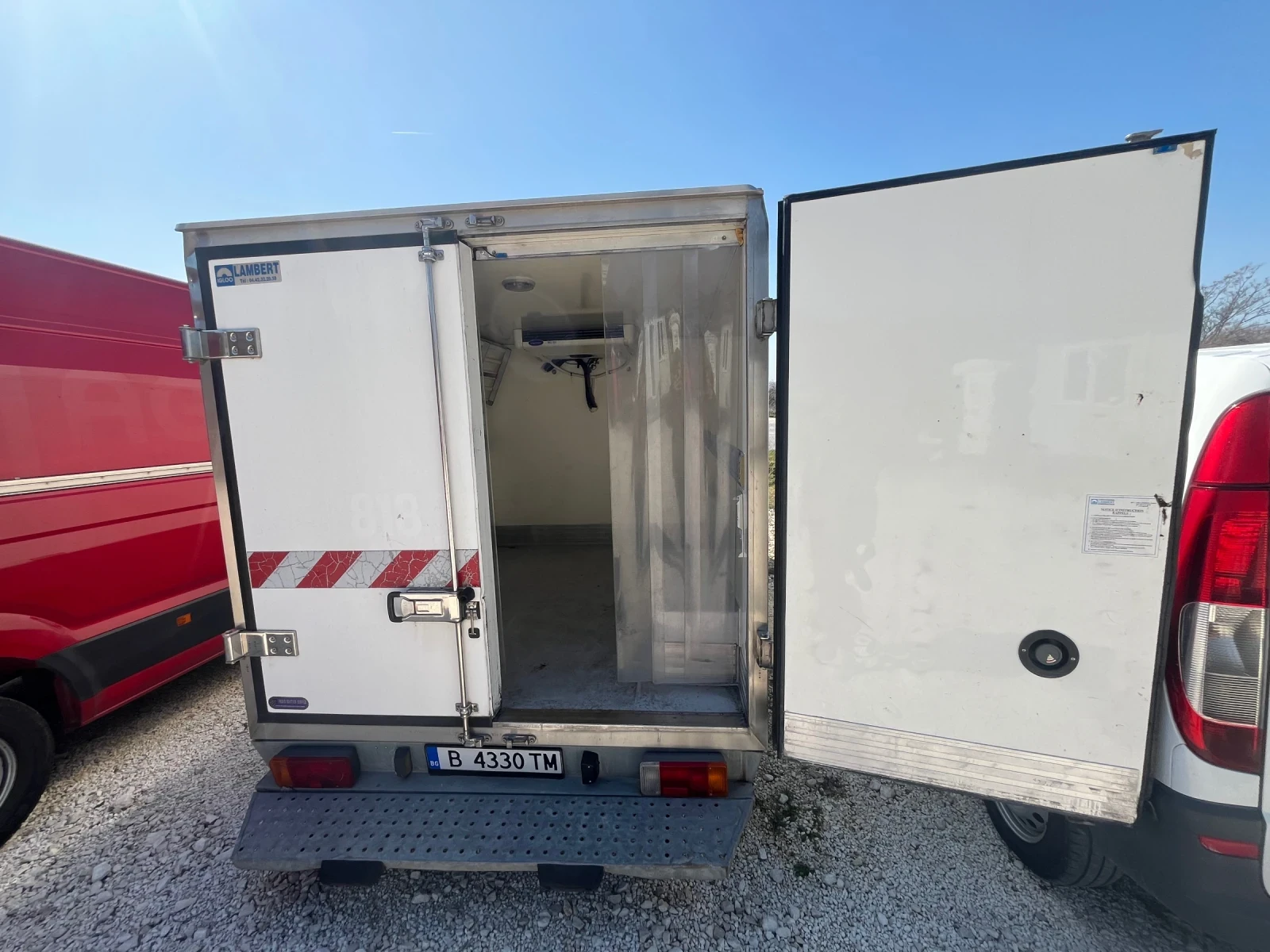 Renault Trafic Хладилен, снимка 10 - Бусове и автобуси - 53878414