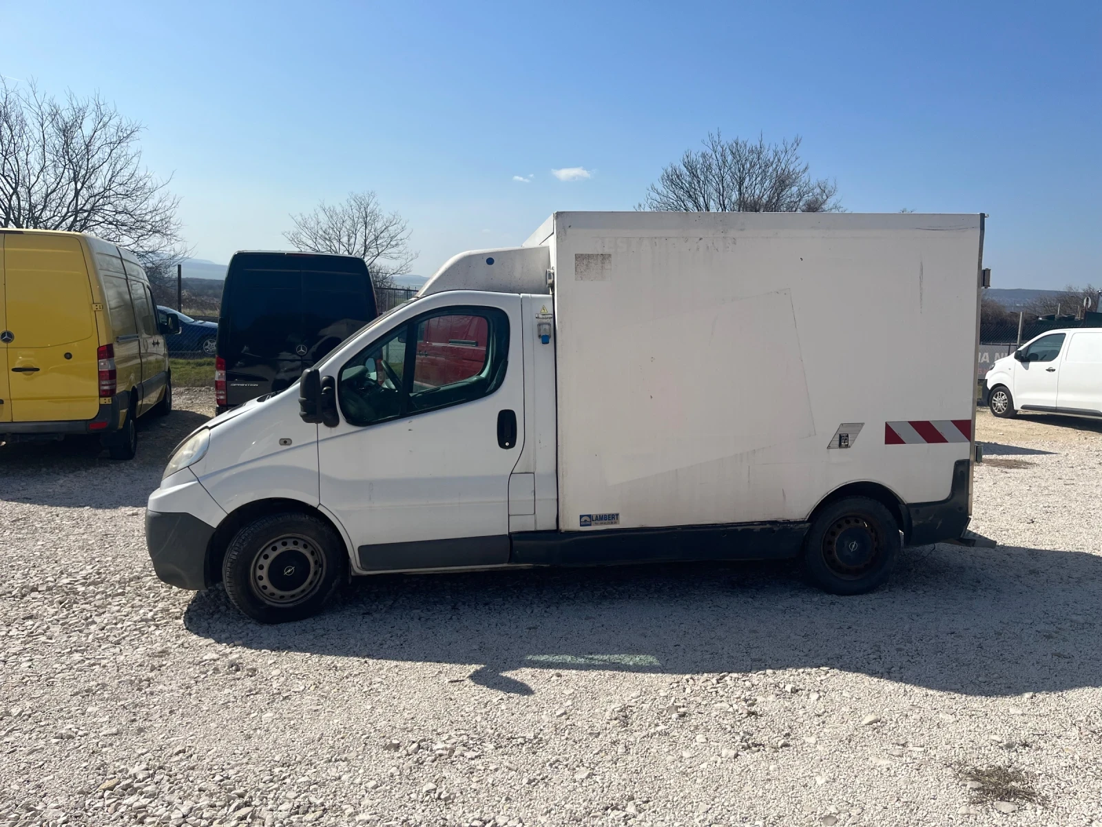 Renault Trafic Хладилен, снимка 7 - Бусове и автобуси - 53878414