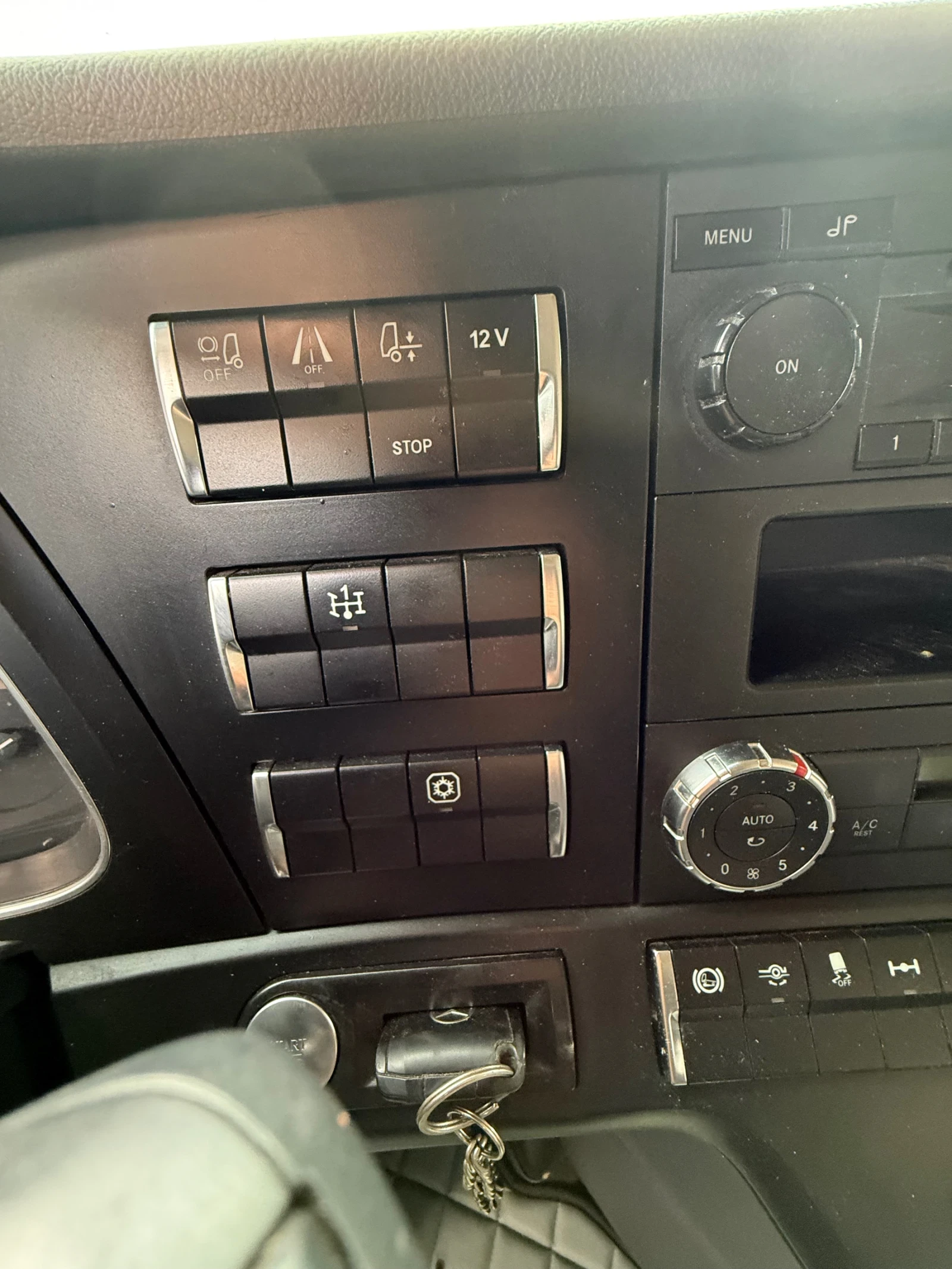 Mercedes-Benz Actros, снимка 6 - Камиони - 55649882