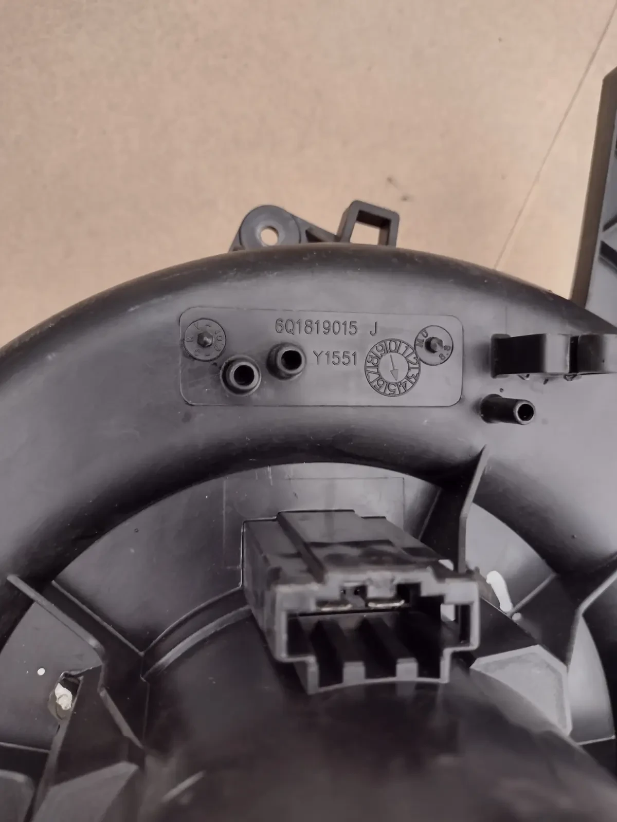 6Q1819015J     Volkswagen Polo V (2009-2017)  BEHR | Mobile.bg   2