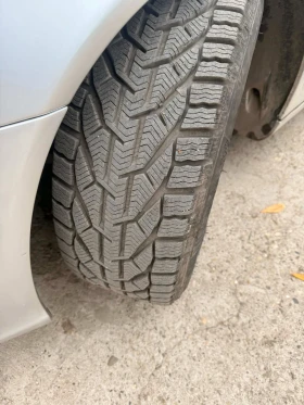 Mercedes-Benz E 270 2.7, снимка 9