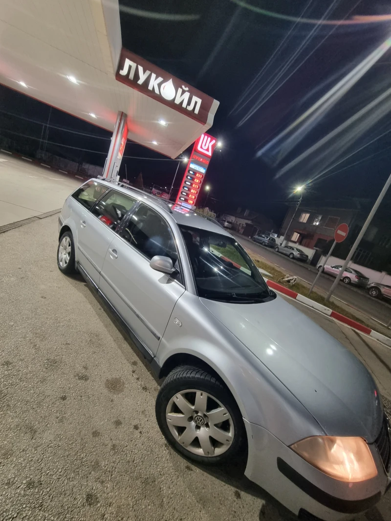 VW Passat, снимка 3 - Автомобили и джипове - 48687334