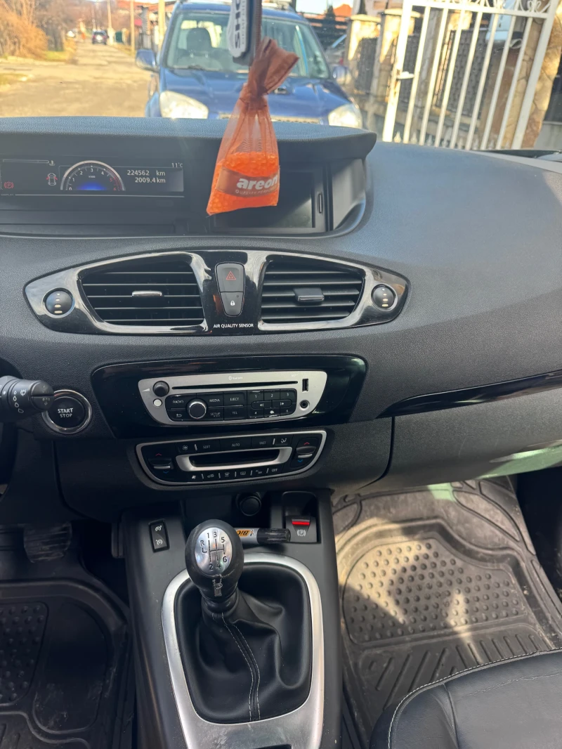 Renault Grand scenic 1.6dci BOSE, снимка 9 - Автомобили и джипове - 48841534