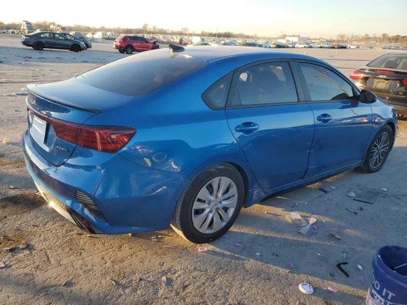 Kia Forte, снимка 3 - Автомобили и джипове - 49084529