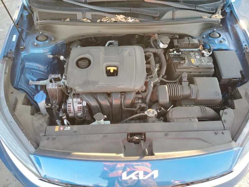 Kia Forte, снимка 11 - Автомобили и джипове - 49084529