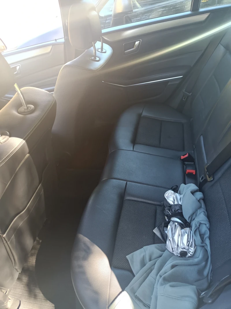 Mercedes-Benz E 250 4 matic, снимка 9 - Автомобили и джипове - 51810498
