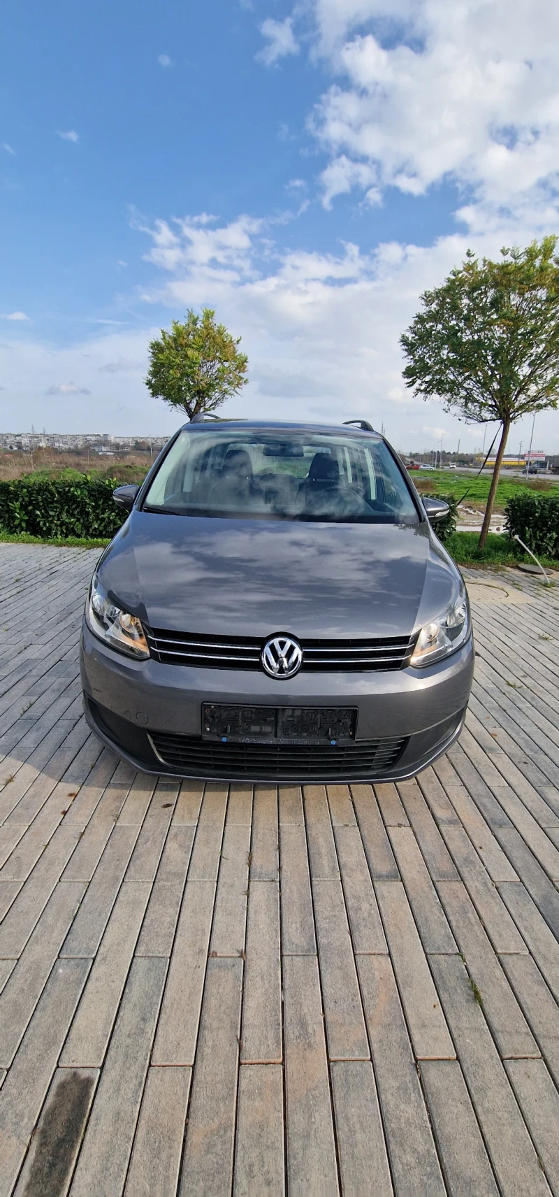 VW Touran 1.6TDI 90к.с., снимка 2 - Автомобили и джипове - 52494222