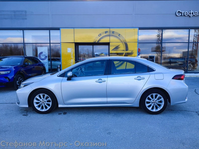 Toyota Corolla Executive 1.6 VALVEMATIC (132hp) MT6, снимка 4 - Автомобили и джипове - 53101022