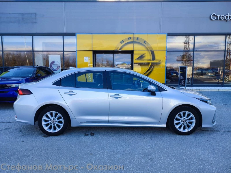 Toyota Corolla Executive 1.6 VALVEMATIC (132hp) MT6, снимка 5 - Автомобили и джипове - 53101022